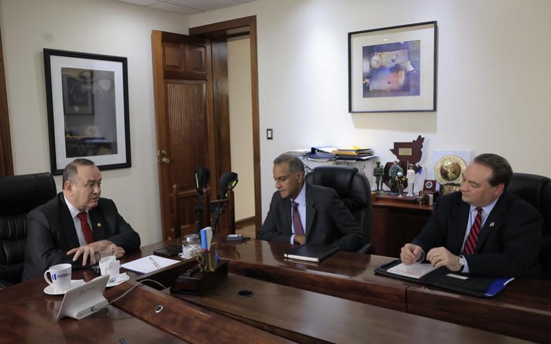 Reunión entre Presidente Giammattei y subsecretario de Estados Unidos