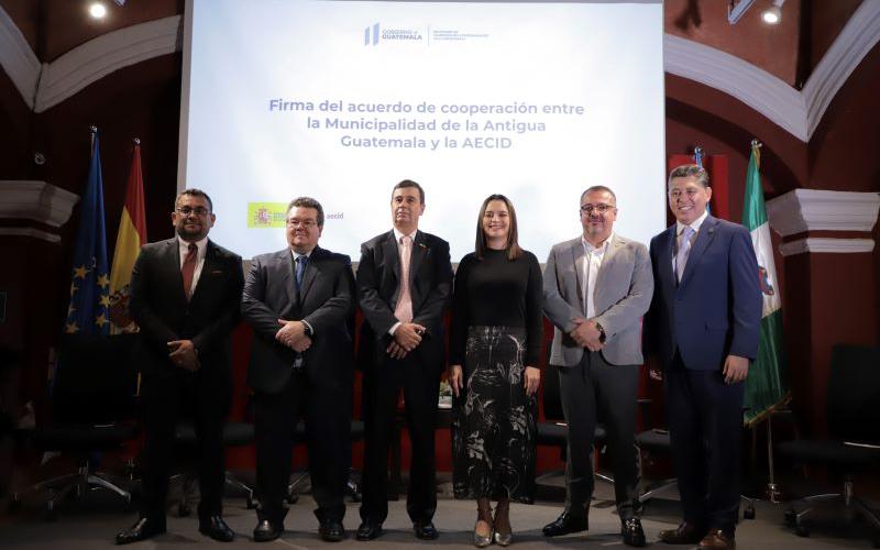 Firma de convenio para promover desarrollo de la cultura.