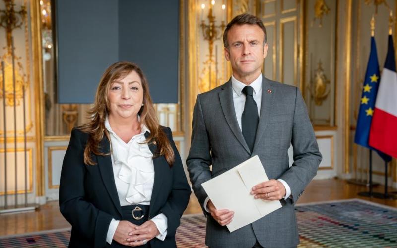 Diplomática guatemalteca entrega cartas credenciales al presidente de Francia, Emmanuel Macron 