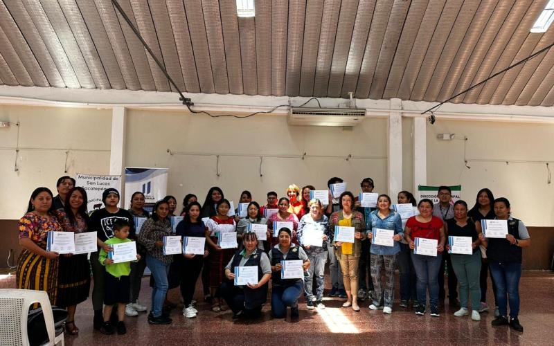 Mipymes de Sacatepéquez reciben formación en atención al cliente