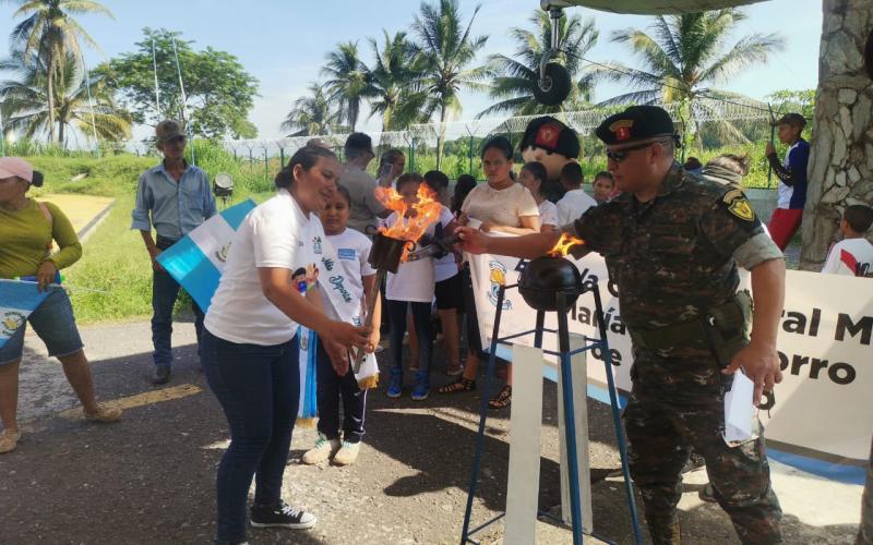 Ejército de Guatemala celebra 202 años de independencia.