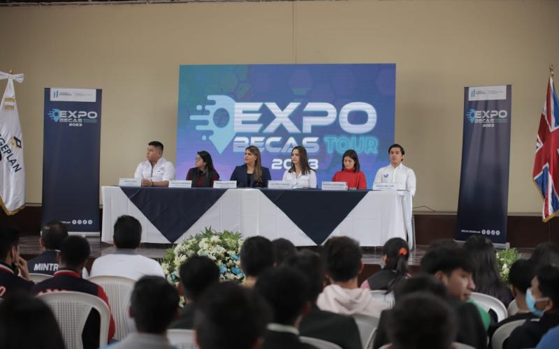 Expo Becas Tour Occidente se inauguró en Quetzaltenango.