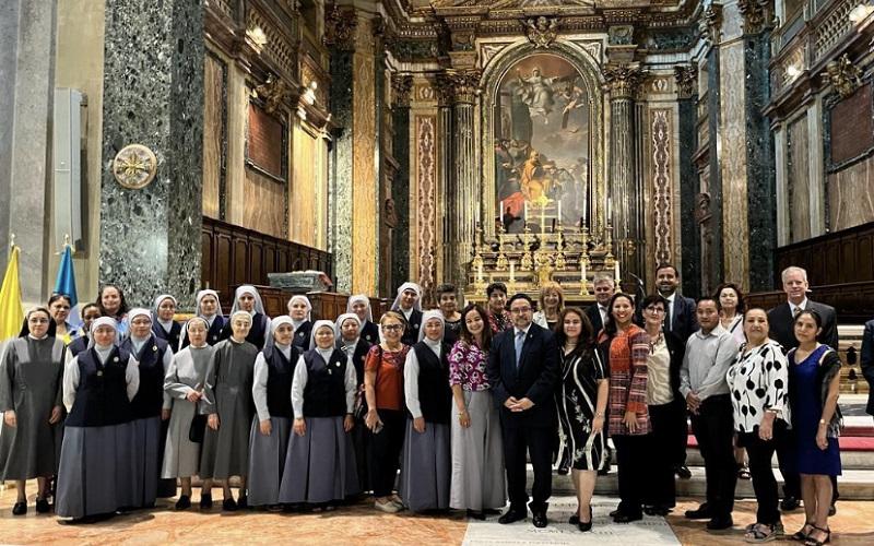 Ofician misa en el Vaticano en conmemoración de la Independencia de Guatemala  