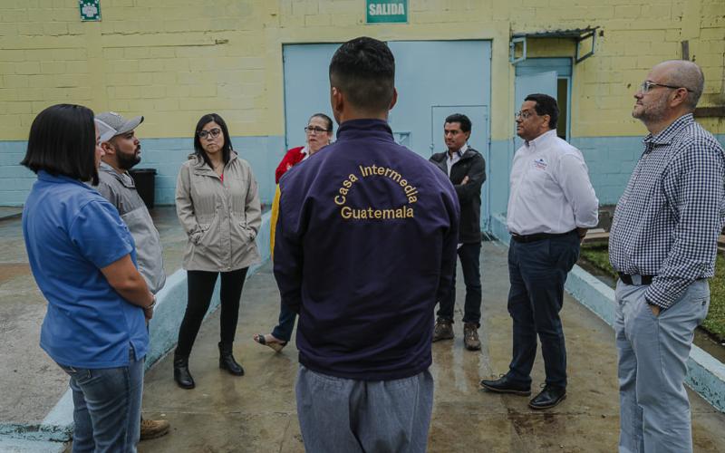 Los jóvenes explicaron en que consiste la metodología de Casa Intermedia