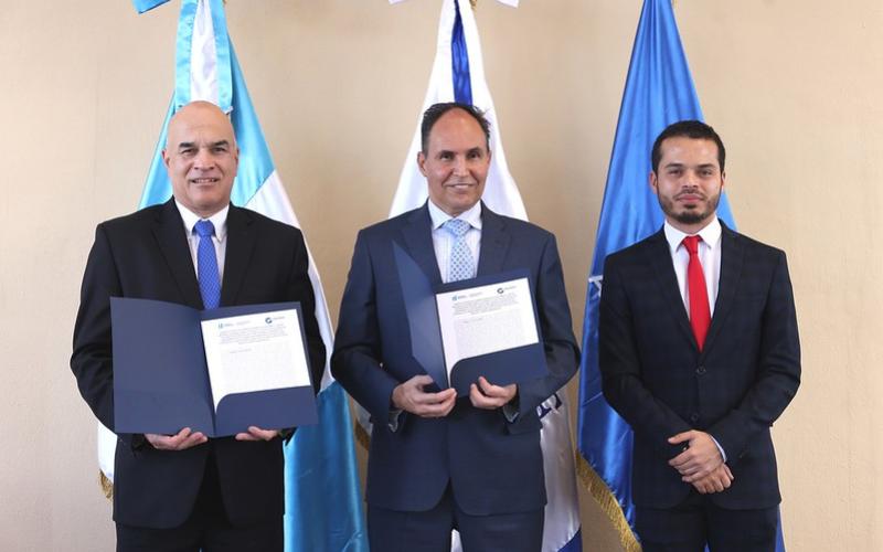 Autoridades GAE y Agexport 