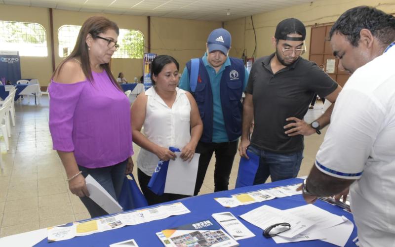Expo Becas Tour en Izabal