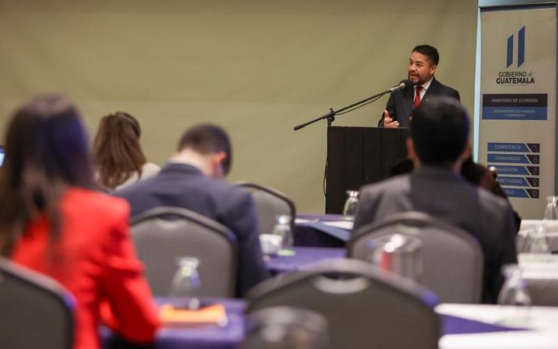El viceministro Financiero Administrativo, Oliver Avalos, inauguró el evento.
