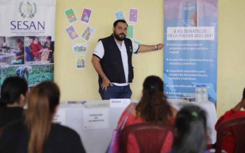 Estudiantes del EPS de la USAC agradecen a la SESAN la disponibilidad para hacer la “Feria de la Alimentación” en Santa Lucía Milpas Altas