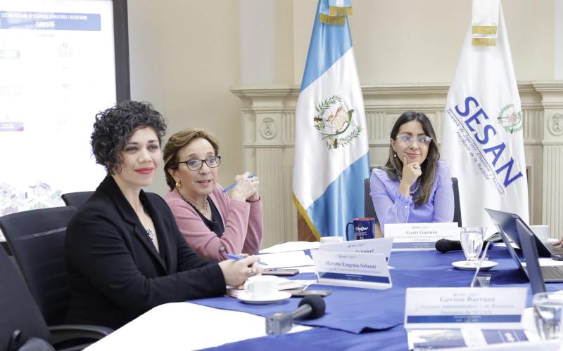 Reunión de transición en SESAN