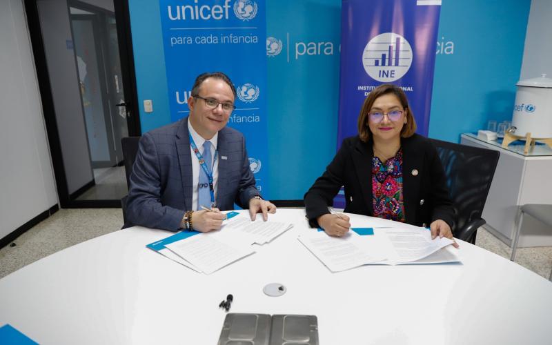 UNICEF y el INE firman Memorándum de Entendimiento  para implementar Encuesta Nacional de Desarrollo en Salud (ENDESA/MICS), y contribuir a generar valiosa información sobre el desarrollo del país y la infancia 