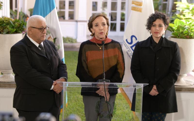 Presentan autoridades de SESAN