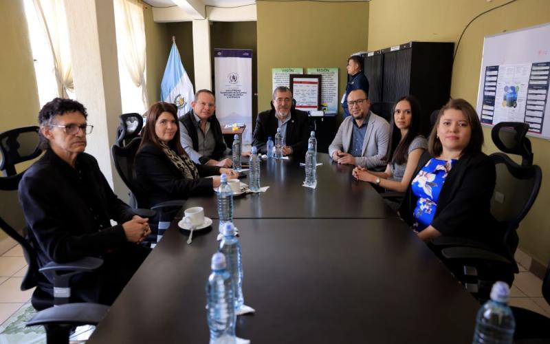 Presidente Arévalo y Autoridades AMSCLAE 