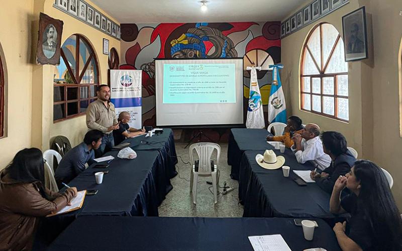 Capacitan a organizaciones en temas de sanidad agrícola 