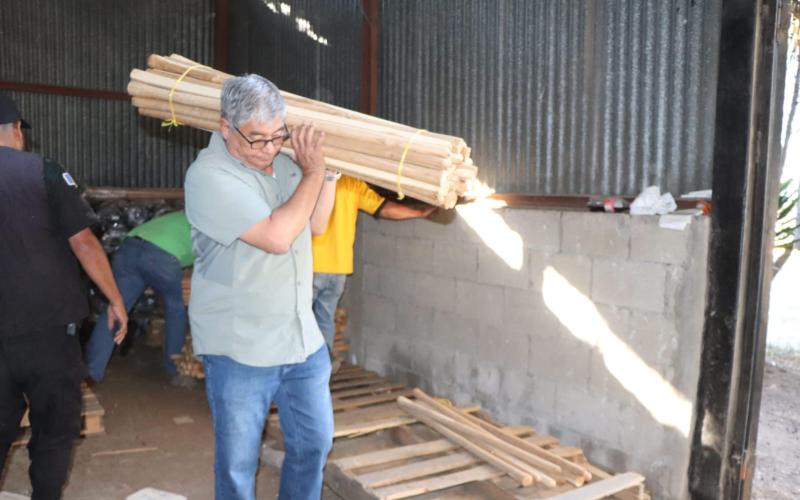 Continúa apoyo del ministerio de Agricultura en atención a emergencia en el volcán de Agua