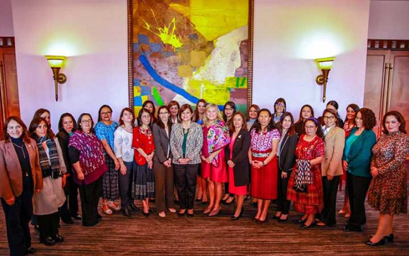 Fortalecen rutas de acción para apoyar a las mujeres agrícolas en Guatemala