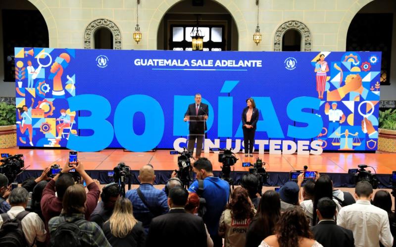 Presidente Bernardo Arévalo y Vicepresidenta Karin Herrera