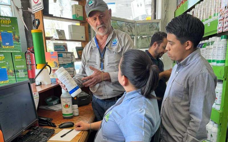 Verifican venta de insumos agrícolas