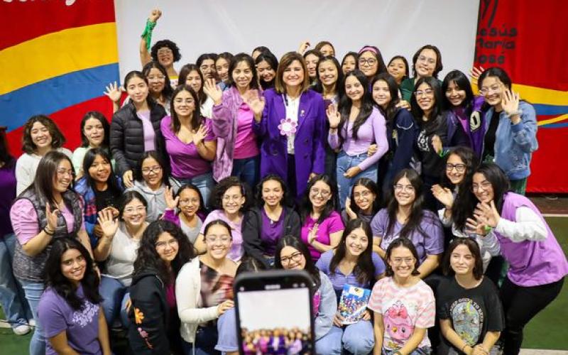 Científicas conmemoran el Día Internacional de la Mujer 