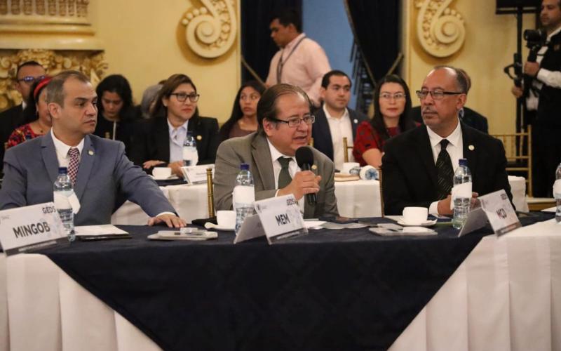 MEM participa en el análisis de políticas públicas relacionadas con el desarrollo social