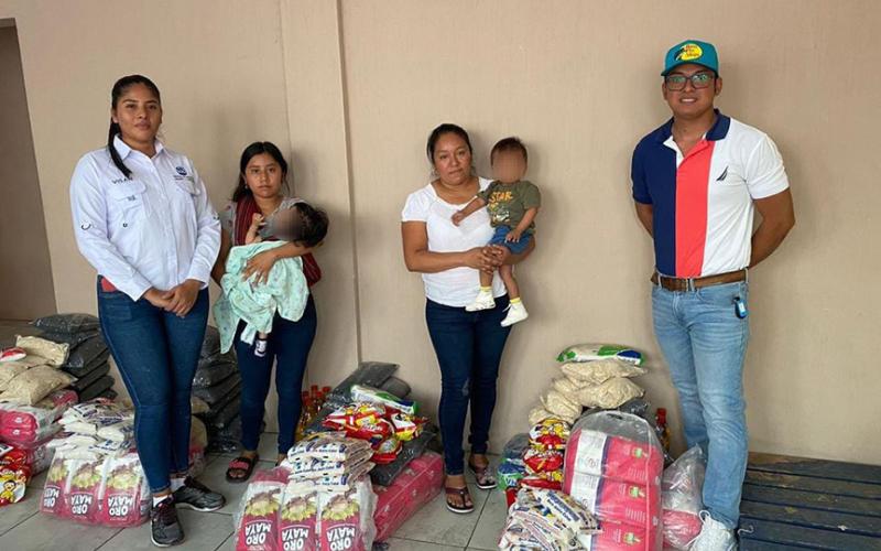 Asistencia alimentaria a niños en Suchitepéquez