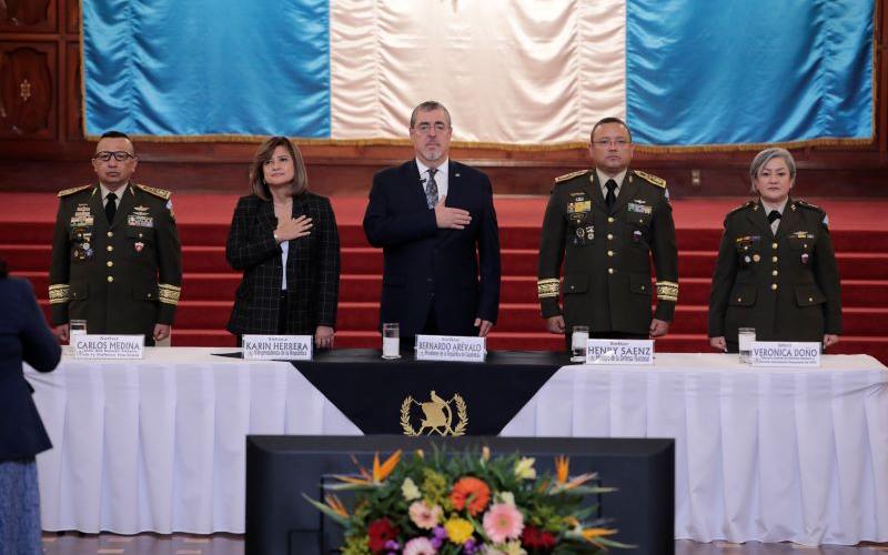 Presentación Política de la Mujer Militar