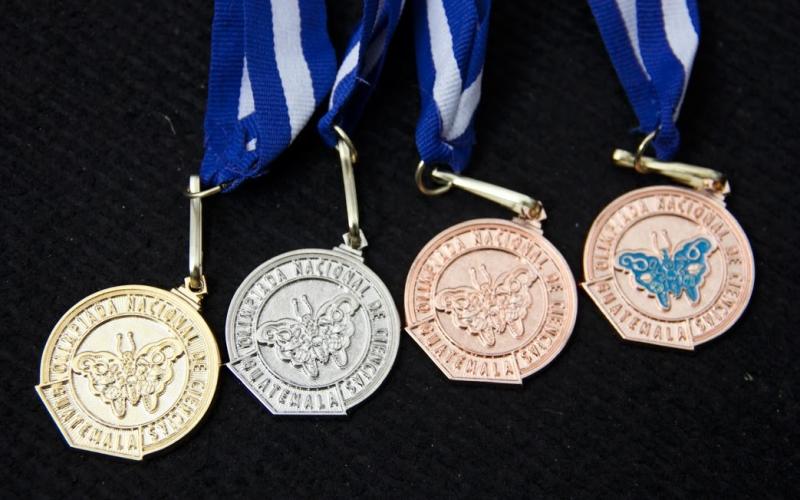 Alumnos ponen a prueba sus habilidades académicas 