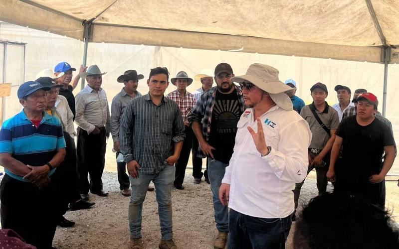 Agricultores de Quetzaltenango son capacitados en tema de riego