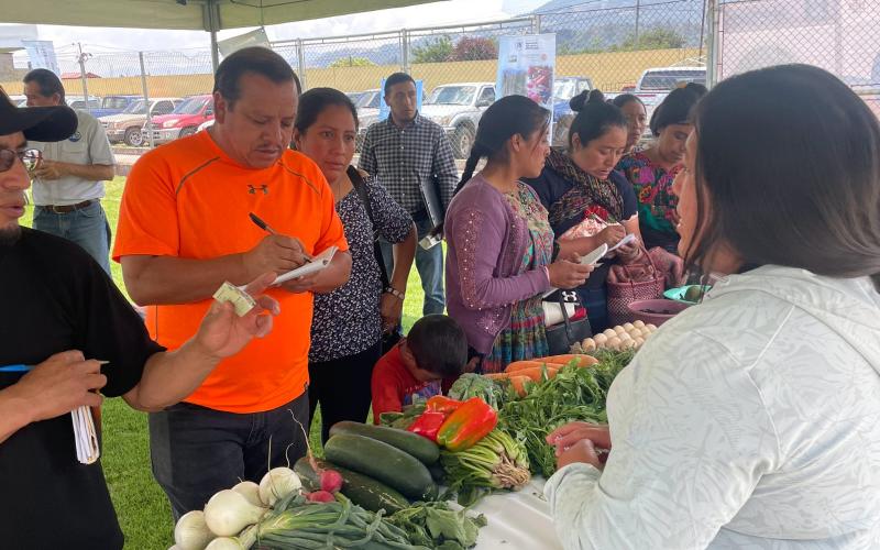 Fortalecen alianzas por la alimentación escolar en San Juan Ostuncalco
