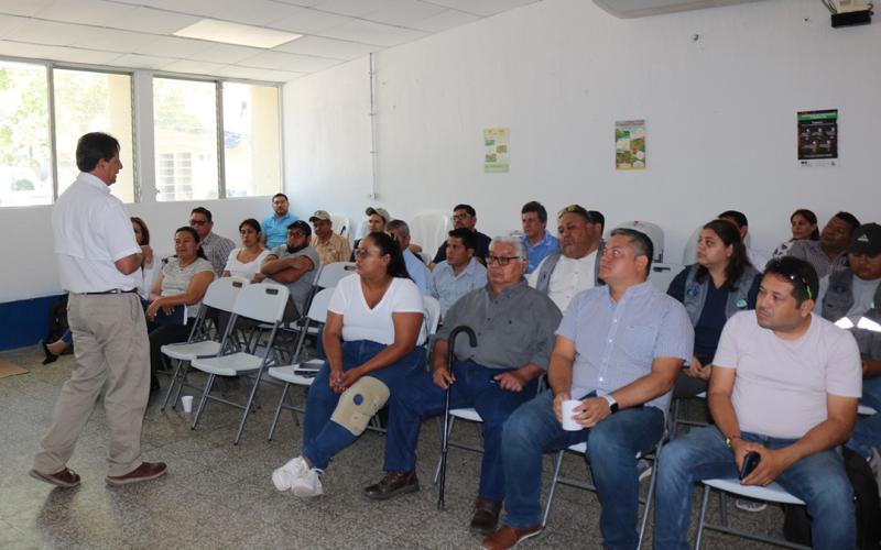 Fortalecen programas agrícolas y pecuarios en Petén