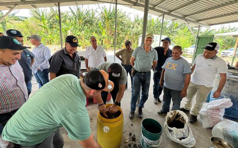 Impulsan producción de biofertilizantes en Río Hondo