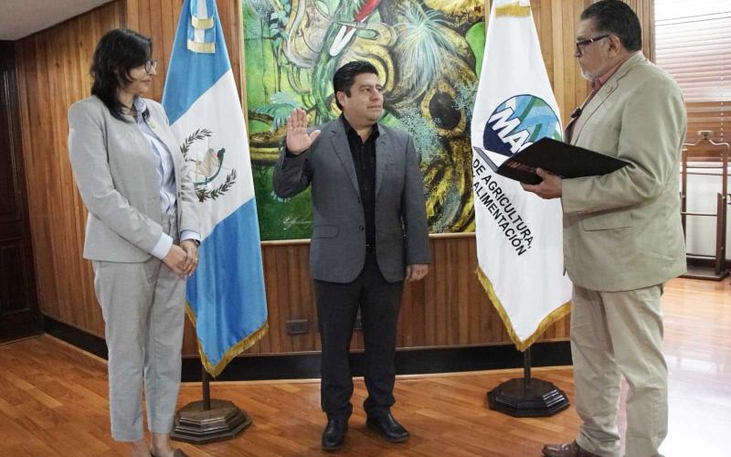 Juramentan a nuevo director de la DICORER en pro del fortalecimiento institucional