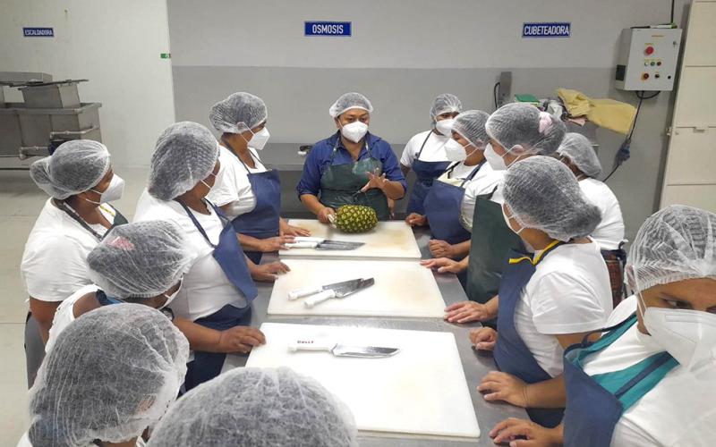 Mujeres de Sacatepéquez aprenden a elaborar mermeladas