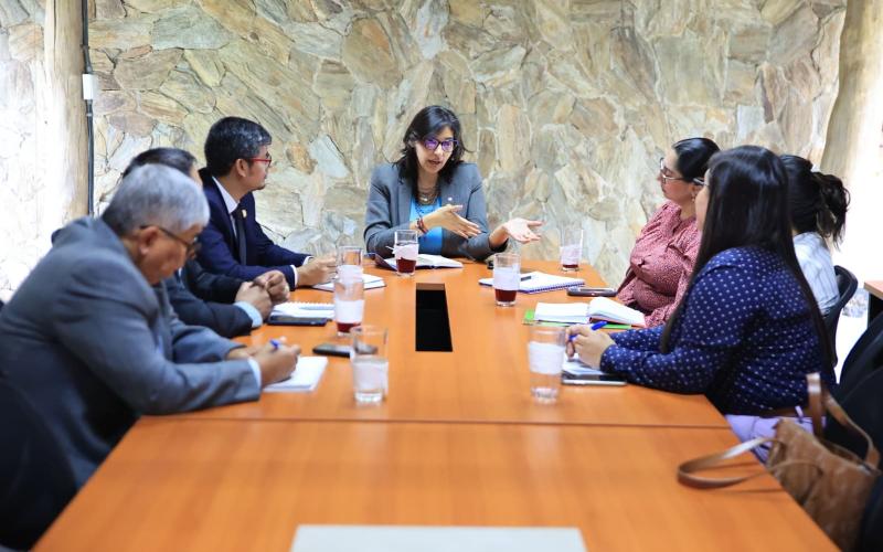 Se unen para fortalecer la alimentación escolar