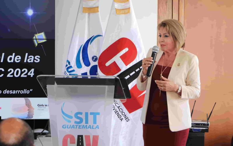 En el marco del Día Internacional de las Niñas en las Tecnologías de la Información y la Comunicación (TIC), se celebra el potencial ilimitado de las jóvenes para convertirse en líderes en el mundo digital. La Superintendencia de Telecomunicaciones (SIT) realizó un programa de actividades, destacando la importancia de fomentar el interés de las niñas y jóvenes en las TIC. 