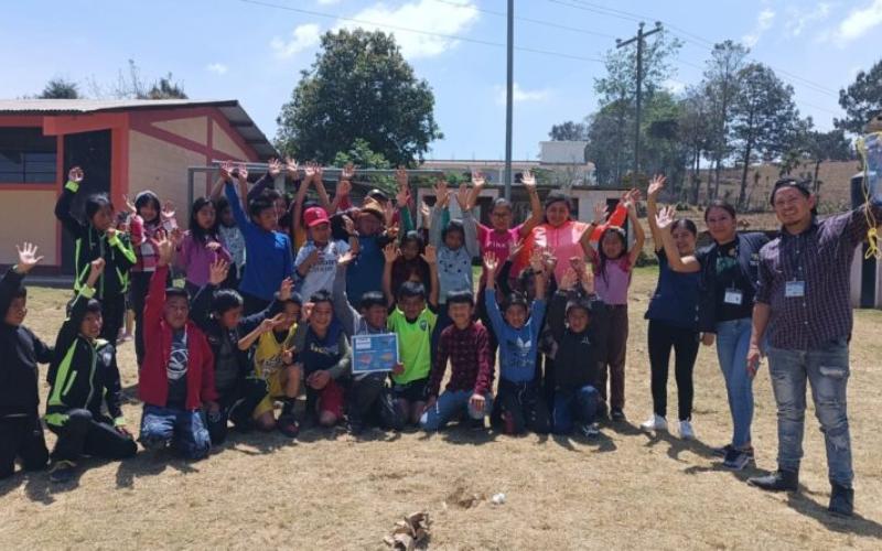 Imparten taller de lavado de manos a estudiantes de Sololá