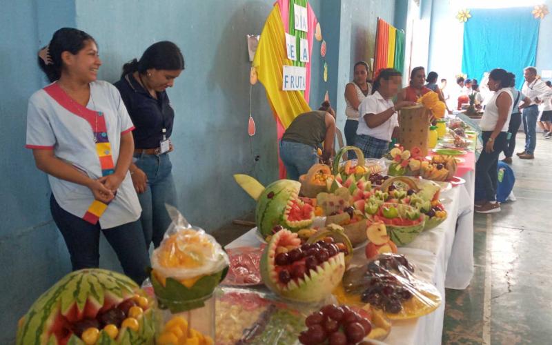 Estudiantes de Zunilito aprenden beneficios de las frutas