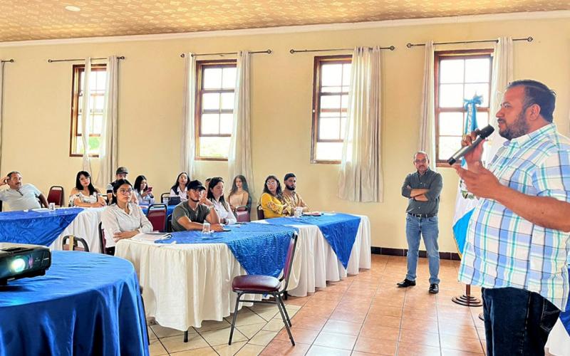 Talleres fomentan la alimentación saludable y apoyan al PAE en Jalapa