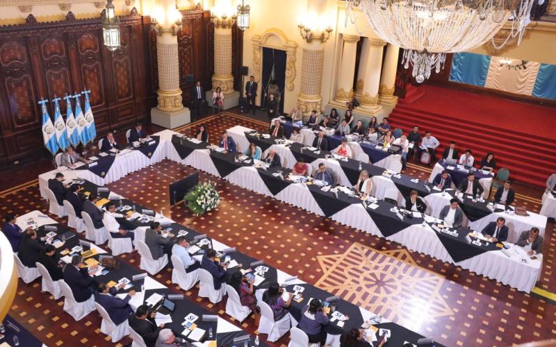 Bernardo Arévalo busca retomar rol del Conadur para la democratización del país