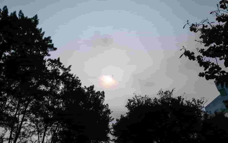 El Instituto Nacional de Sismología, Vulcanología, Meteorología e Hidrología (INSIVUMEH), del Ministerio de Comunicaciones, Infraestructura y Vivienda, MICIVI, emitió un boletín alertando a cerca de la calidad del aire. Según la última actualización, la calidad del aire ha sido calificada como "EXTREMADAMENTE MALA" de acuerdo con el Índice de Calidad del Aire (ICA) de la Agencia de Protección Ambiental de los Estados Unidos (EPA).