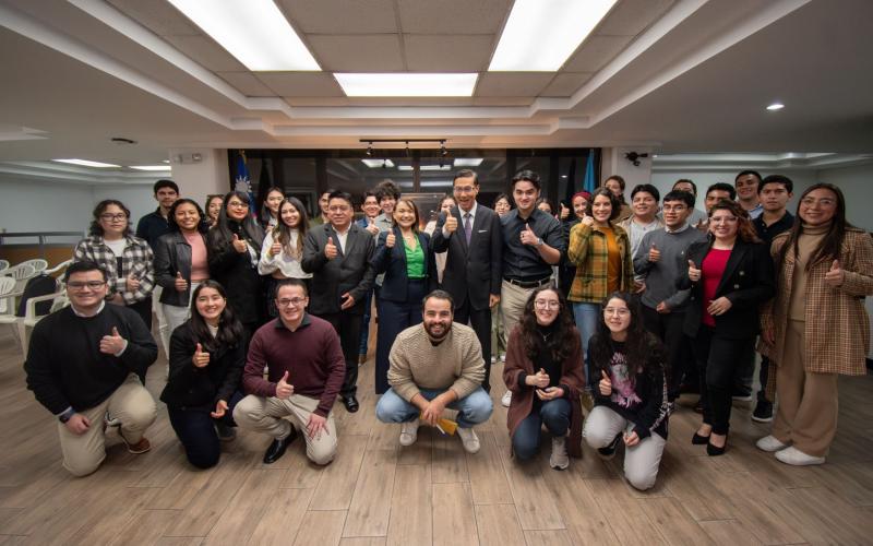 Grupo de becarios que viajará a la República de China (Taiwán).