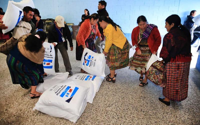 Entregan fertilizantes Totonicapán