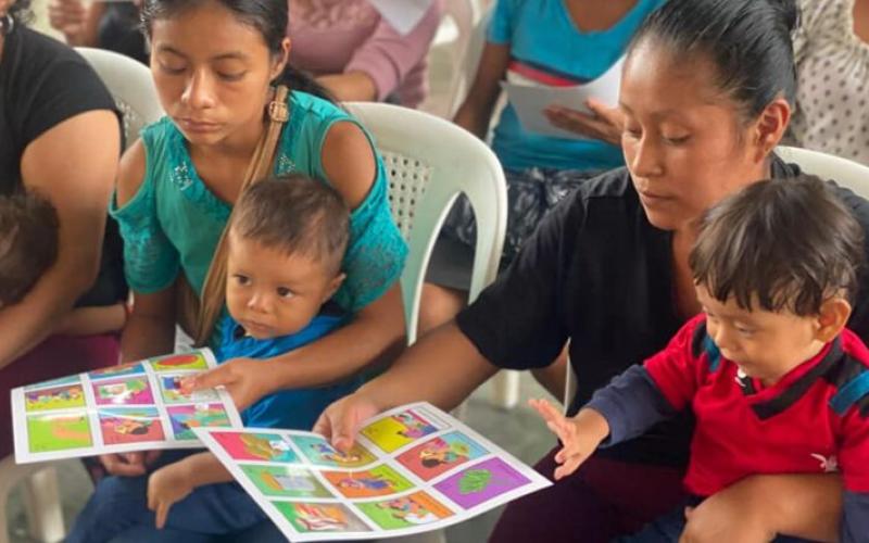 Taller en San Agustín Acasaguastlán impulsa nutrición infantil y derecho a la alimentación