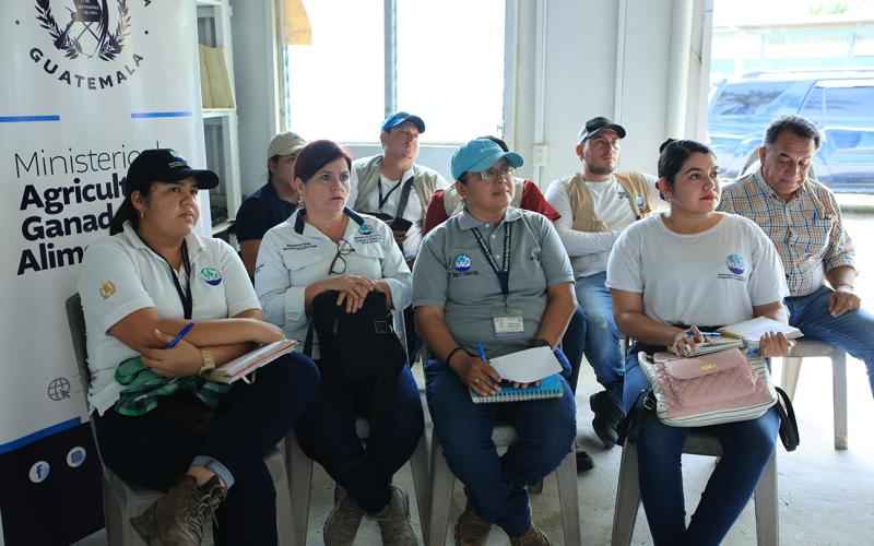 Brindan capacitación en prevención del ingreso del gusano barrenador