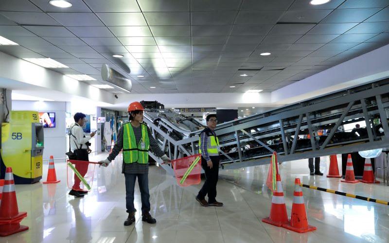 Extracción de gradas eléctricas