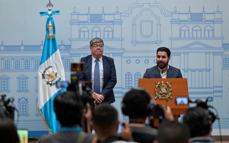 Secretario Santiago Palomo y Ministro de Gobernación