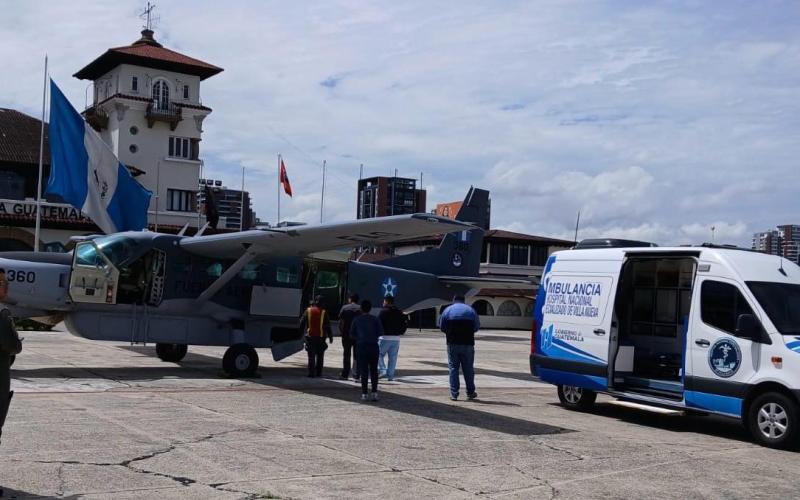 Fuerza Aérea Guatemalteca realizó traslado aeromédico desde el departamento de Petén.