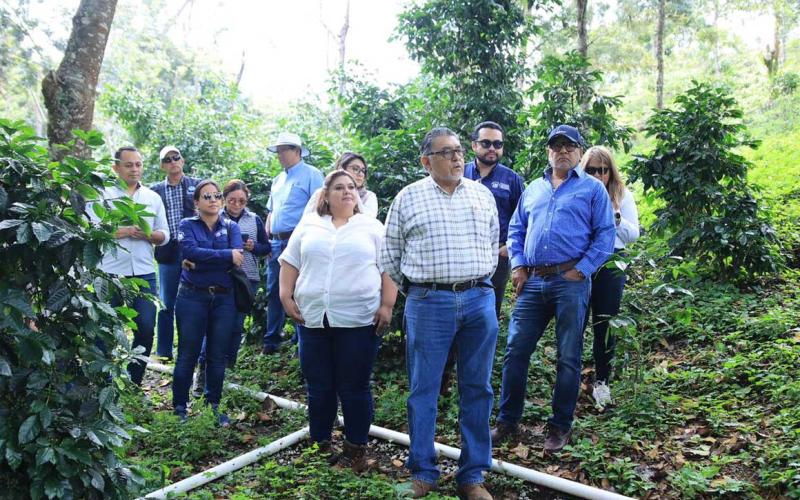 Alianzas con iniciativa privada para el desarrollo agrícola en San Juan Sacatepéquez