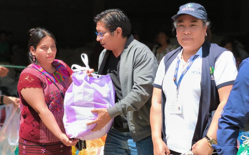 Con entregas de alimentos se combate la inseguridad alimentaria y nutricional