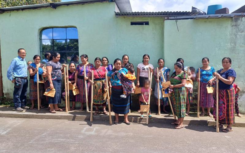 Entregan herramienta agrícola para fortalecer la producción en Sololá
