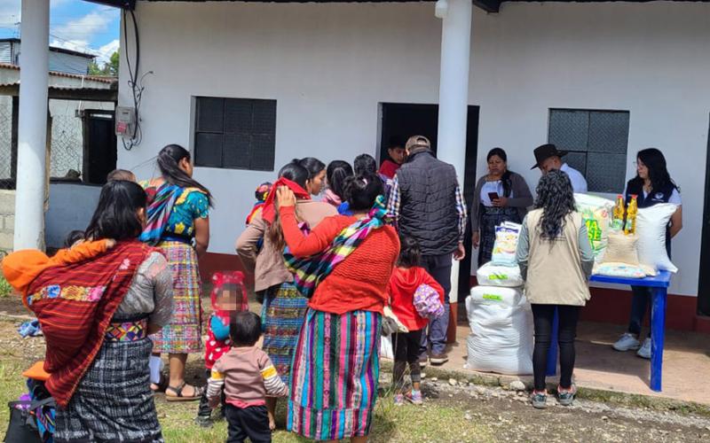 Entregan más alimentos a familias de niños y niñas con desnutrición aguda
